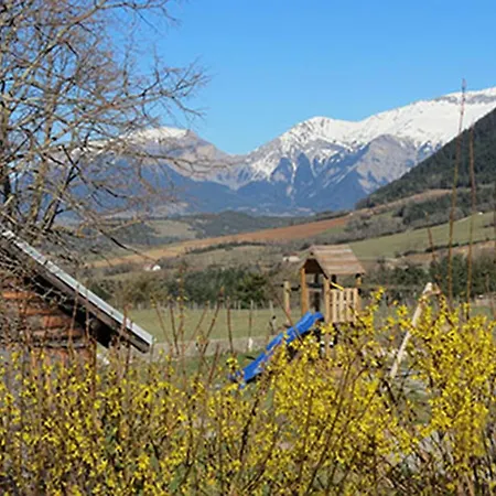 Les Du Finet -chatel 아파트 *